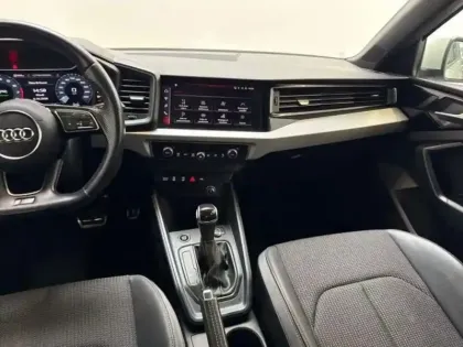 Photo 9 Audi A1 30 TFSI 110 ch S tronic 7 S line