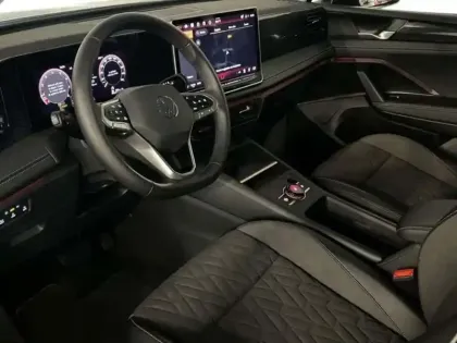 Photo 8 Volkswagen Tiguan 1.5 eTSI 131ch DSG7 VW Edition