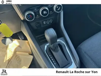 Photo 5 Renault Clio  1.6 E-Tech hybride 145ch Equilibre