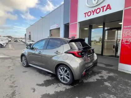 Photo 8 Toyota Yaris  116h Collection 5p MC24