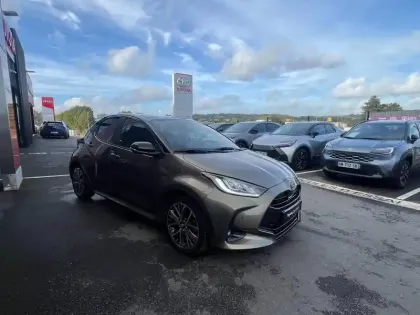 Photo 5 Toyota Yaris  116h Collection 5p MC24