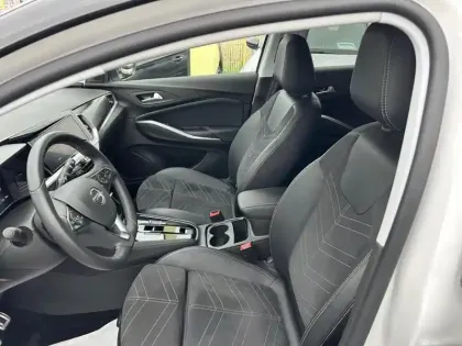 Photo 9 Opel Grandland  1.2 Turbo Hybrid 136ch GS e-DCT6
