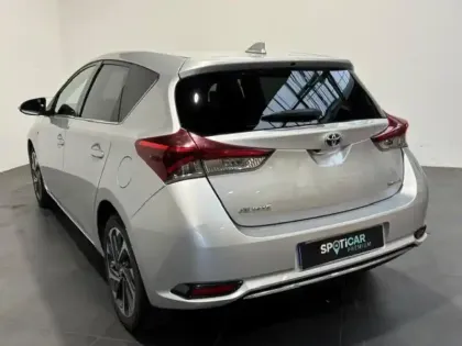 Photo 12 Toyota Auris  HSD 136h Design