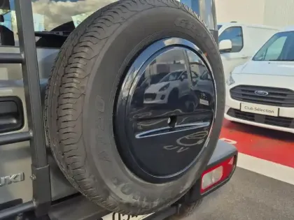 Photo 5 Suzuki Jimny  1.5 VVT Privilège