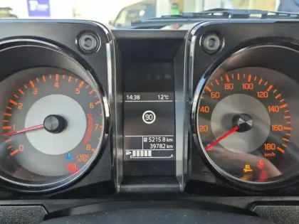 Photo 10 Suzuki Jimny  1.5 VVT Privilège