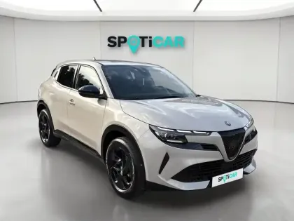 Photo 7 Alfa Romeo Junior  1.2 Ibrida 145ch e-DCT6