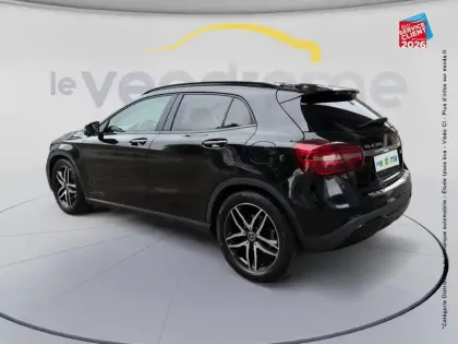 Photo 7 Mercedes GLA  180 122ch Inspiration 7G-DCT Euro6d-T