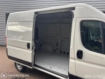 Photo 13 Peugeot Boxer  Fg L2H2 3.3 120ch S&S Pack Premium Connect
