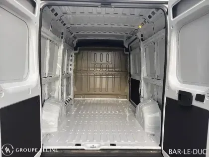 Photo 5 Peugeot Boxer  Fg L2H2 3.3 120ch S&S Pack Premium Connect