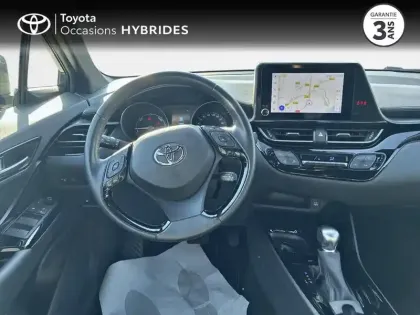 Photo 8 Toyota C-HR  2.0 Hybride 184ch Design Ultimate E-CVT