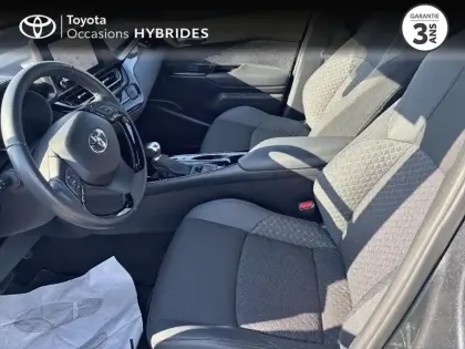 Photo 10 Toyota C-HR  2.0 Hybride 184ch Design Ultimate E-CVT