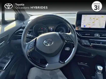 Photo 12 Toyota C-HR  2.0 Hybride 184ch Design Ultimate E-CVT