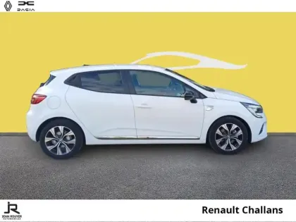 Photo 12 Renault Clio  1.6 E-Tech hybride 140ch Limited -21N