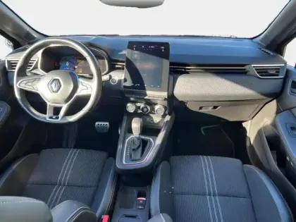 Photo 12 Renault Clio  1.6 E-Tech hybride 145ch Engineered