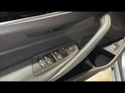 Photo 13 BMW Serie 5 Série 5 520dA xDrive 190ch Luxury Euro6d-T
