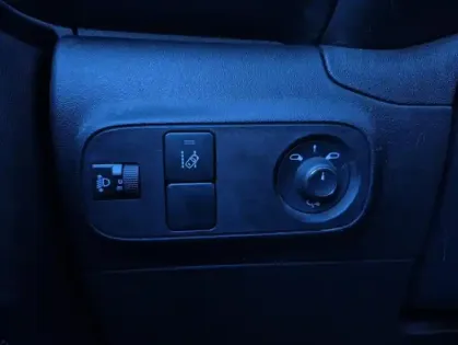Photo 5 Citroën C3 III BlueHDi 100 S&S BVM Shine