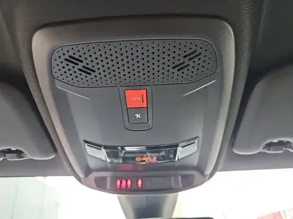 Photo 14 Peugeot 208  Electrique 50 kWh 136ch