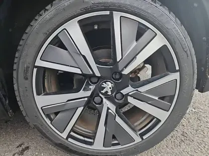 Photo 12 Peugeot 208  BlueHDi 100 S&S BVM6