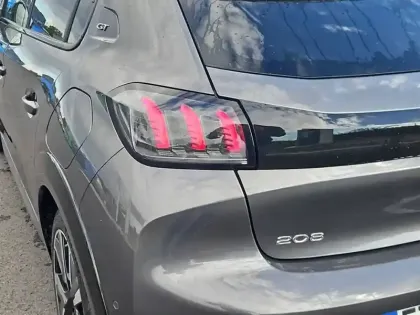 Photo 39 Peugeot 208  BlueHDi 100 S&S BVM6