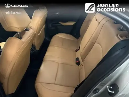 Photo 16 Lexus UX  250h 4WD