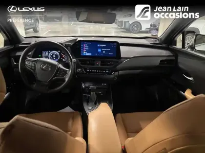 Photo 17 Lexus UX  250h 4WD