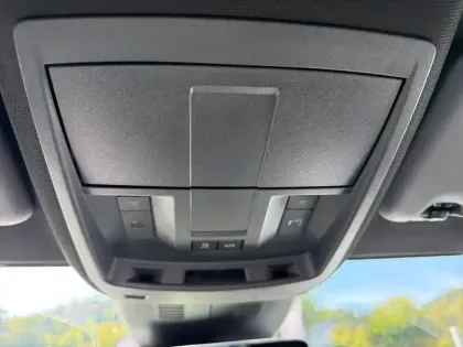 Photo 22 Peugeot 5008  Hybrid 145 ch e-DCS6
