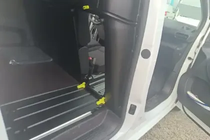 Photo 33 Fiat Doblo  FOURGON M DIESEL 100 CH MANUELLE
