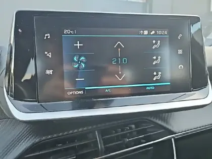 Photo 22 Peugeot 2008  PureTech 100 S&S BVM6