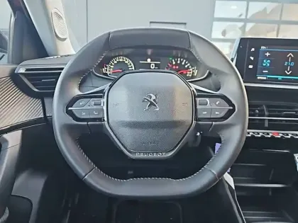 Photo 8 Peugeot 2008  PureTech 100 S&S BVM6