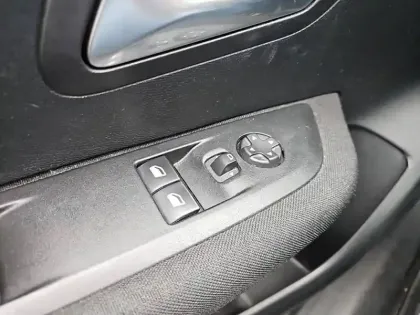 Photo 20 Peugeot 208  Electrique 50 kWh 136ch