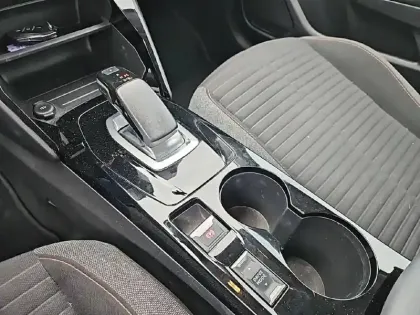 Photo 13 Peugeot 208  Electrique 50 kWh 136ch