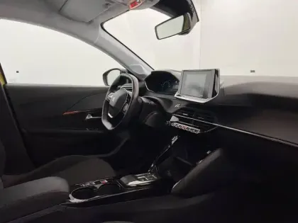Photo 24 Peugeot 208  Electrique 50 kWh 136ch