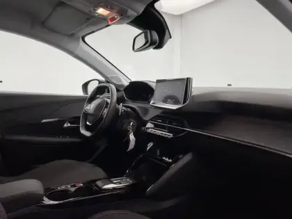 Photo 25 Peugeot 208  Hybrid 100 e-DCS6