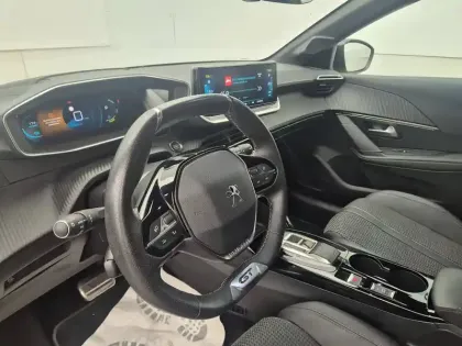 Photo 11 Peugeot 208  Electrique 50 kWh 136ch