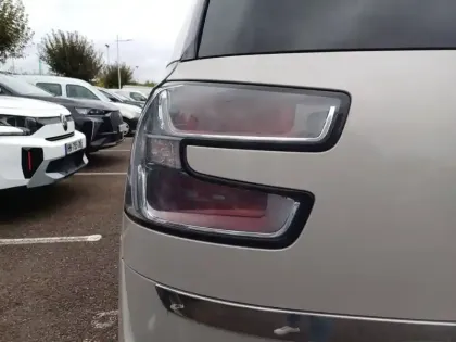Photo 16 Citroën C4 Grand  Spacetourer PureTech 130 S&S EAT8