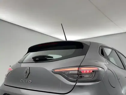 Photo 23 Renault Clio  Blue dCi 100 ch GSR2