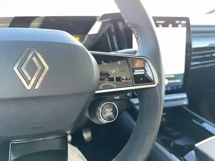 Photo 22 Renault Rafale  E-Tech full hybrid 200 ch
