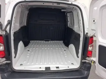 Photo 18 Peugeot Partner E- FOURGON M 800 KG 136 CH BATTERIE 50 KWH