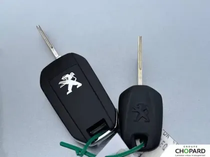 Photo 20 Peugeot 208  PureTech 75 S&S BVM5