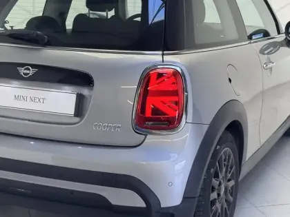 Photo 14 Mini Mini Hatch 3 Portes Cooper 136 ch DKG7