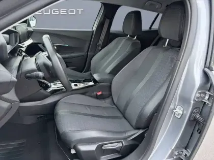 Photo 42 Peugeot 2008  Electrique 136 ch