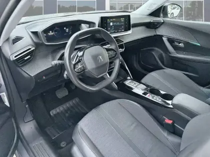 Photo 17 Peugeot 2008  Electrique 136 ch