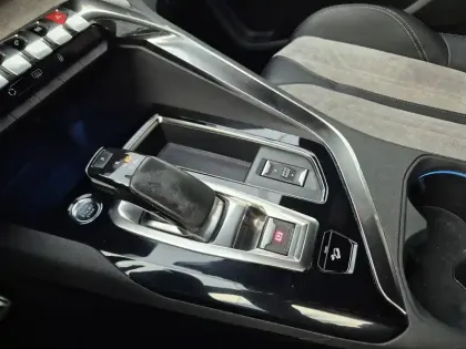 Photo 27 Peugeot 3008  Hybrid4 300 e-EAT8