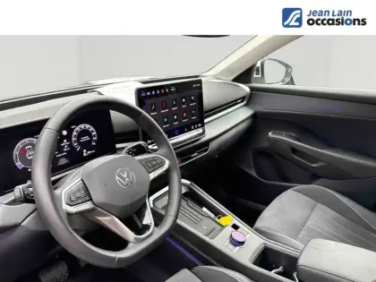 Photo 17 Volkswagen T-roc  1.5 eTSI Hybrid 150 ch DSG7