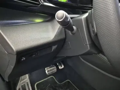 Photo 27 Peugeot 408  Hybrid 145 e-DCS6