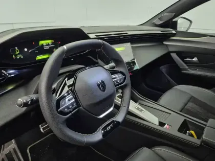 Photo 11 Peugeot 408  Hybrid 145 e-DCS6