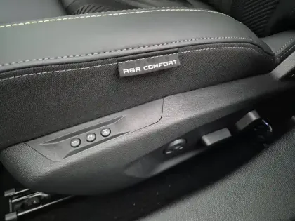 Photo 22 Peugeot 408  Hybrid 145 e-DCS6