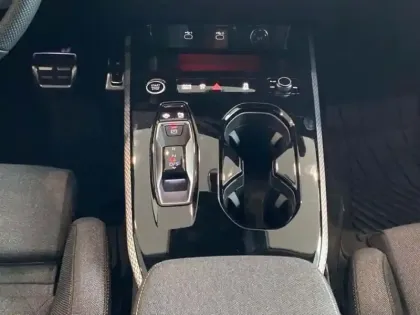 Photo 8 Audi A5 AVANT E HYBRID QUATTRO 299 CH S TRONI