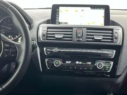 Photo 9 BMW Serie 1 F20 LCI 116i 109 ch Sport Start Edition