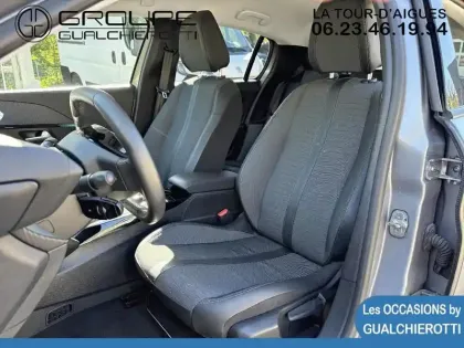 Photo 8 Peugeot 208  e- 136ch Allure